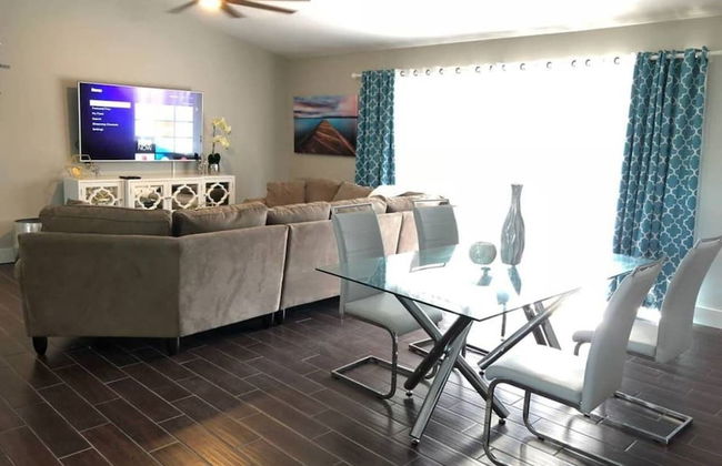 Parsley · New! Luxury, Near Disney & Universal. Sleep 9 - Photo 23