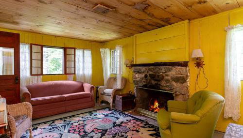 Maplewood Rustic 2BR Cabin, Water Access, Fireplace near Hanover, New Hampshire - Foto 3