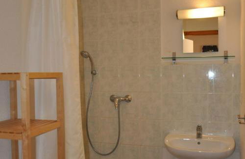 Appartement RDC avec 2 chambres et grande terrasse sud - FR-1-692-26 - Foto 10