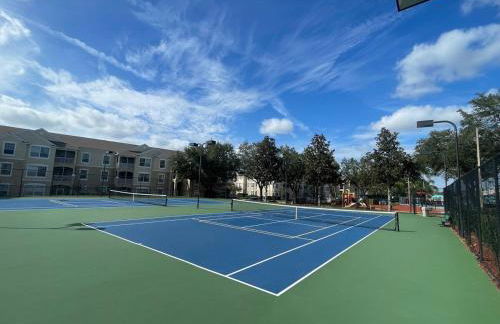 Beautiful Apartment Near Disney - Photo 28