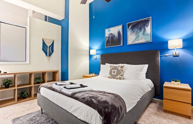 City Center Apartment, Walk Everywhere, Wifi - Photo 4