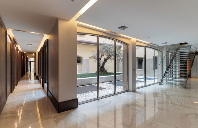 Brera Apartments in City Center - Photo 2