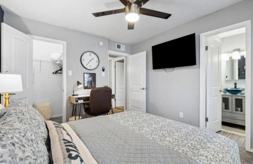 AT and T is steps away 2BD unit - Foto 28