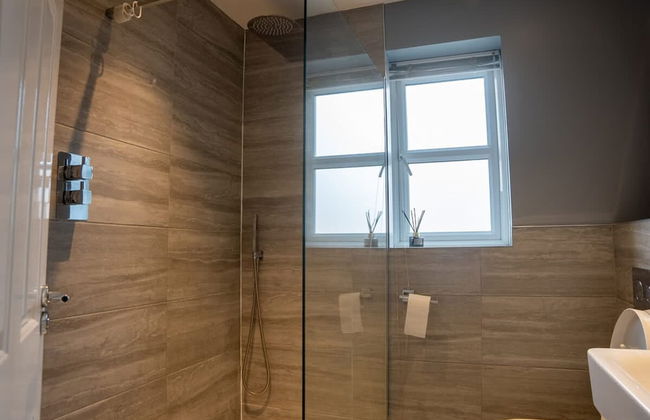 Host Stay Oriel Close - Photo 19