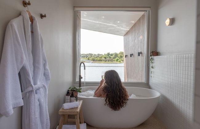 Edge Luxury Villas - Photo 25