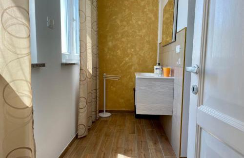 Boutique Apartment with Private Heated Pool - Photo 19