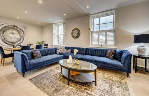 The Penthouse - Allocated Parking with City Views - Foto 7