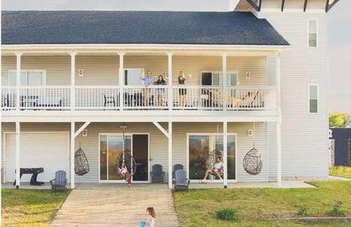 Sojourn The Lighthouse Beach Front Resort Villa - Photo 1