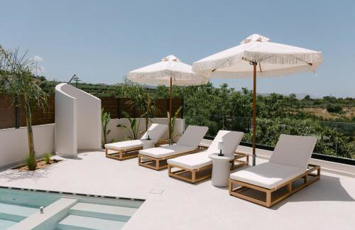 Emerald Harmony Villa with Private Pool & Jacuzzi - Photo 12