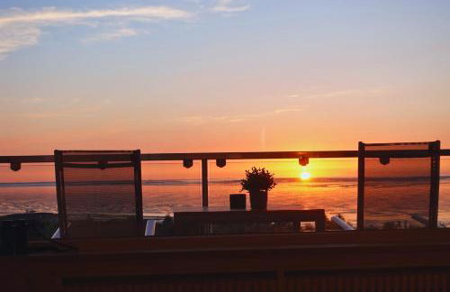 Panoramameerblicksuite direkt am Strand, Garage Wlan, Aufzug, Smarttv,Bettwäsche,Handtücher, Netflix uvm - Foto 14