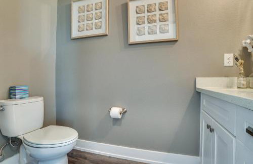 Sunny Day - Walk to beach- community pool! - Foto 29