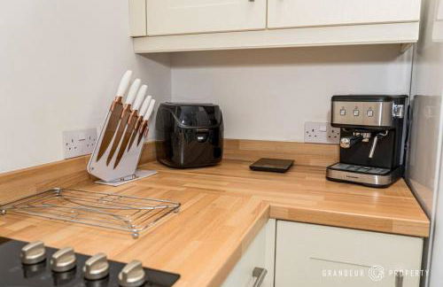 Park Views by Grandeur Property - Photo 12