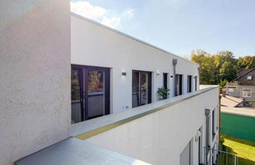 ImmoStay #3 - Penthouse mit zwei Balkonen & Seeblick, Parking & WiFi - Foto 53