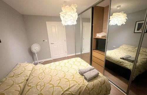 Lovely 2 bedroom 2 bathroom Apartment - Photo 25