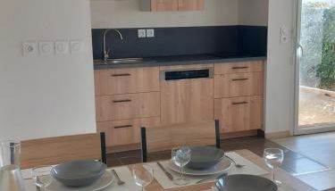 Appartement 2 chambres proche Grande Plage - Photo 3, stove, pet friendly, minibar