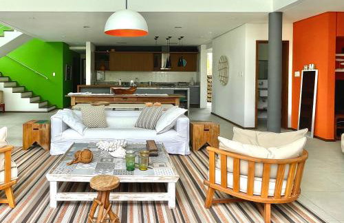 Casa de Praia em Interlagos - 4 suítes a poucos metros do mar - Foto 7