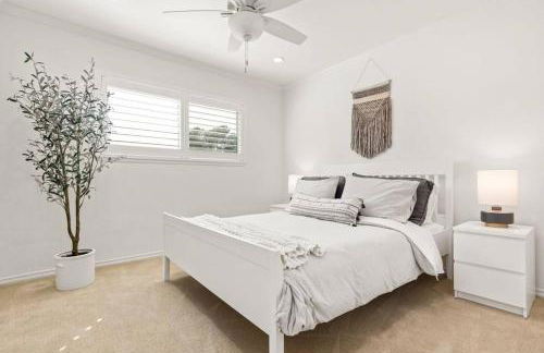 Goode HOMES Stunning Home w/ Beautiful Backyard - Foto 7