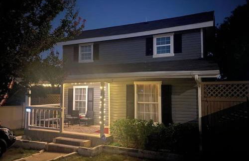 StockYards-BBobs-4mins! GrayLee House.4-Bedrooms - Foto 18