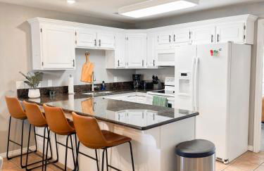 Perfect Family Escape - 3 Bed Condo with Pools - Photo 34