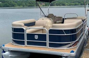 Inmerse in the Serenity of this Lakefront Cottage in Cadiz, Kentucky - Foto 45