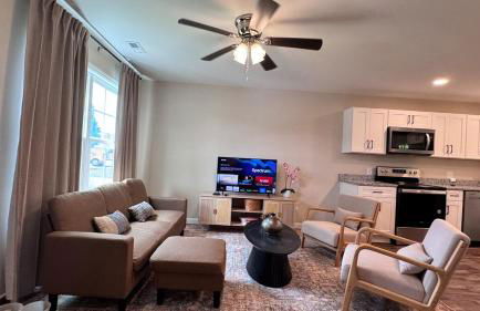 Downtown Liberty New Modern Cozy 4 Bed Townhome - Foto 13