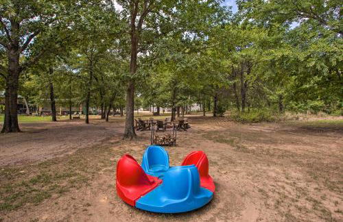 All-Encompassing Family Retreat Near Lake Texoma! - Foto 32