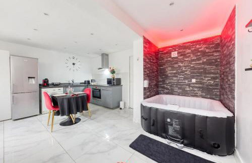 La belle Hirondelle - Love Room Jacuzzi - Foto 21