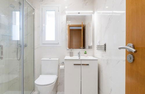 Penthouse - Sea Views & 5min to Beach - Fast WiFi - AC - Foto 30