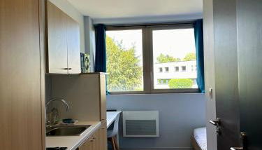 Studio 64 Rénové et Équipé - Nancy proche CHRU,CESI,FAC - Foto 2