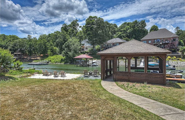 Island Point by Avantstay Sleeps 18 Dock - Foto 8