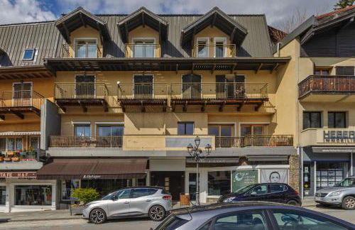 Chateau - Charming Apartment in the city Center with 3 bedrooms - By Cozee Rentals - Foto 15