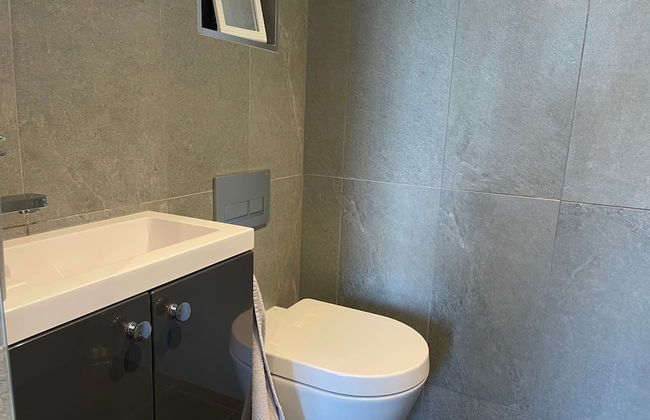 Contemporary Beachfront Bungalow With Direct Access to the Sea - Foto 30