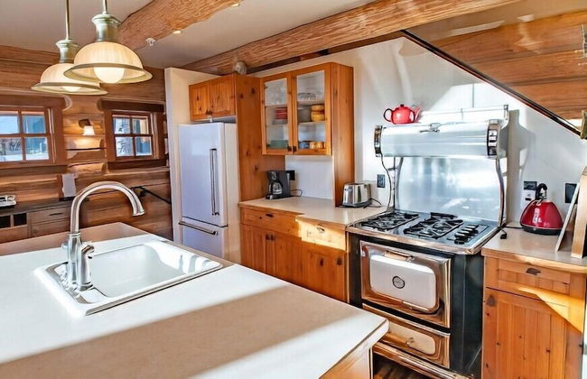 Snow Creek Cabins by Fernie Lodging Co. - Photo 79