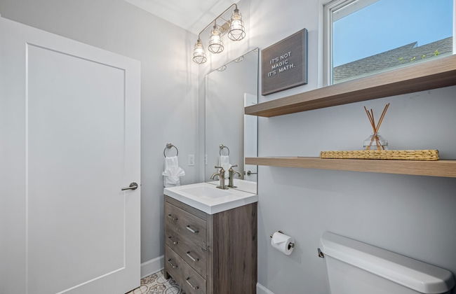 Luxury Tampa Home w/ Pool, Jacuzzi & Amenities - Foto 29