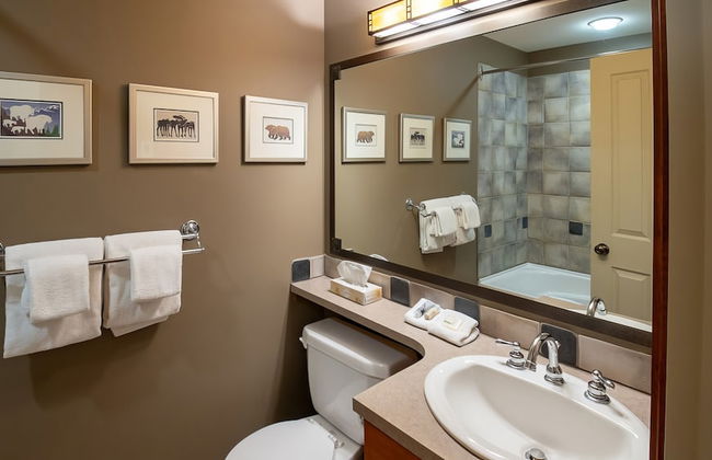 Timberline Lodges by Fernie Lodging Co - Photo 67