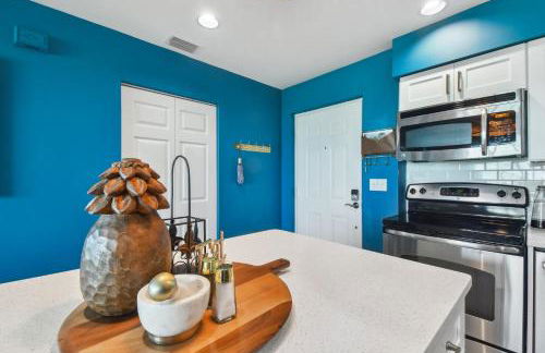 Fabulous Golf and Marina Community Condo - Photo 13