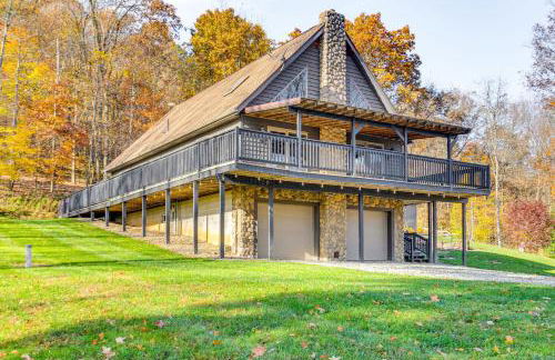 Shady Point Retreat with Hot Tub and Pickleball! - Foto 42