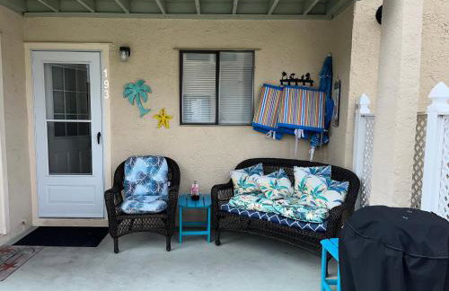 Beach access close to Walmart, Bowling,skating and Game room - Photo 43