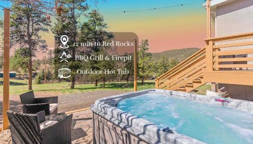 Near Red Rocks with Hot Tub, Fire Pit and Views - Foto 1