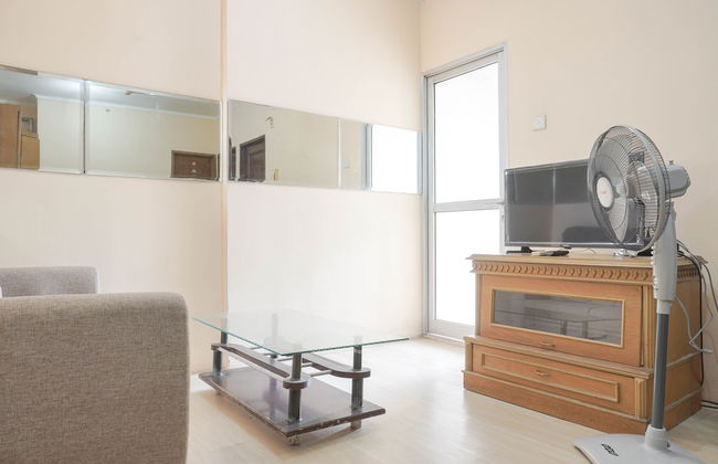 Comfort And Cozy 2Br At Gajah Mada Mediterania Apartment - Foto 16