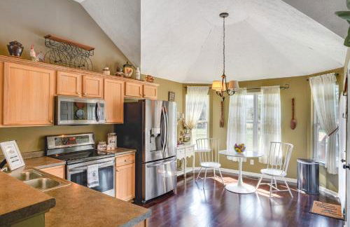 Spacious Lebanon Home with Pool 6 Mi to Downtown! - Foto 6