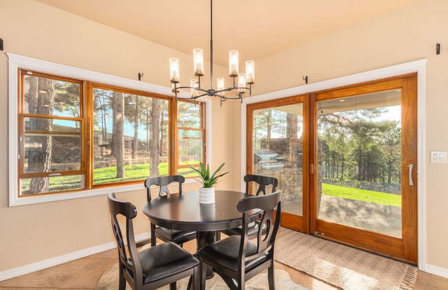 Amberwood Estate w 5 Showers Spa Mtn Views - Photo 13