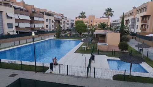 Elegante apartamento con piscina A un paso de Sevilla San Miguel - Foto 3, Garden view