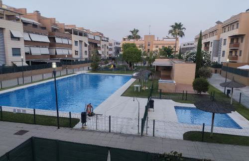 Elegante apartamento con piscina A un paso de Sevilla San Miguel - Foto 3
