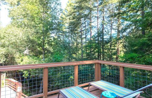 Tree Fort! Redwoods! Hot Tub!! Fire Table!! Google Smart Home!! Fast WiFi!! Dog Friendly! - Foto 6