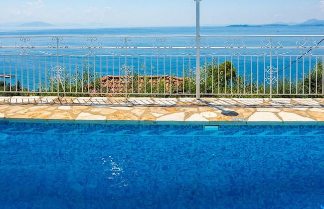 Villa Elia Large Private Pool Walk to Beach Sea Views A C Wifi Car Not Required - 1978 - Foto 46