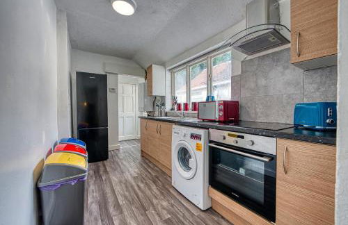 Stylish and Comfy Contractor House and Monthly Offers in Stoke on Trent By 20Property Stays Serviced Accommodation - Foto 16