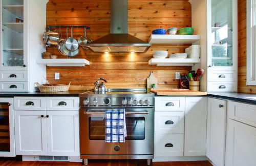 Serene Washington Island Getaway with Private Beach! - Photo 10