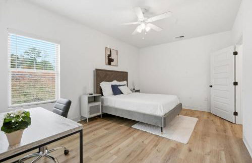 Modern 2BR2BA Retreat Bright & Airy - Foto 8