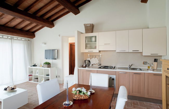 Modern Holiday Home in Foligno - Loc. With Pool - Foto 42